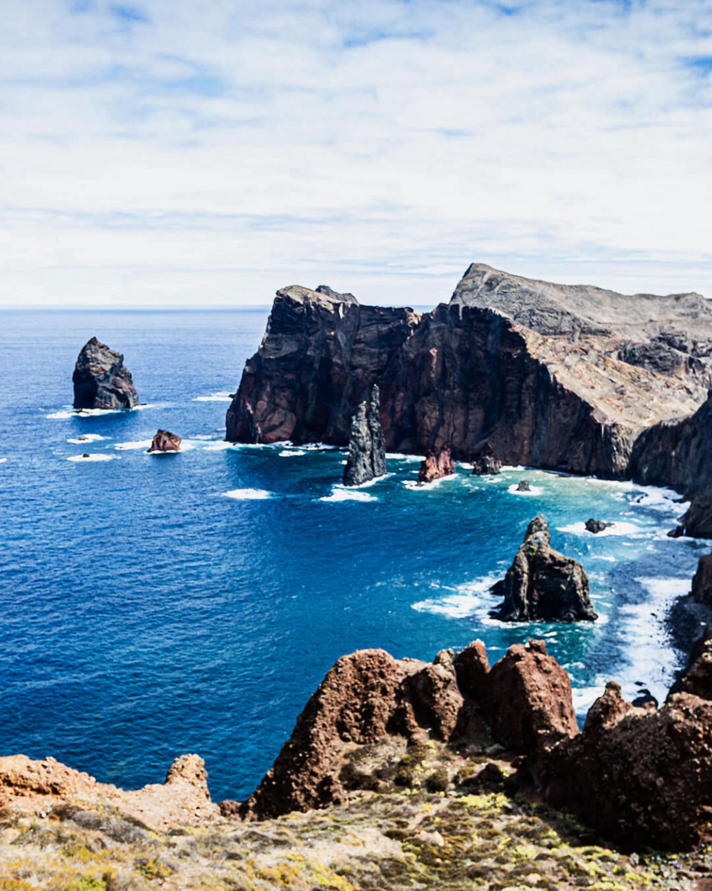madeira-green-and-blue-pontadesaolourenco